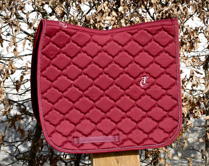 Burgundy zadeldek dressuur